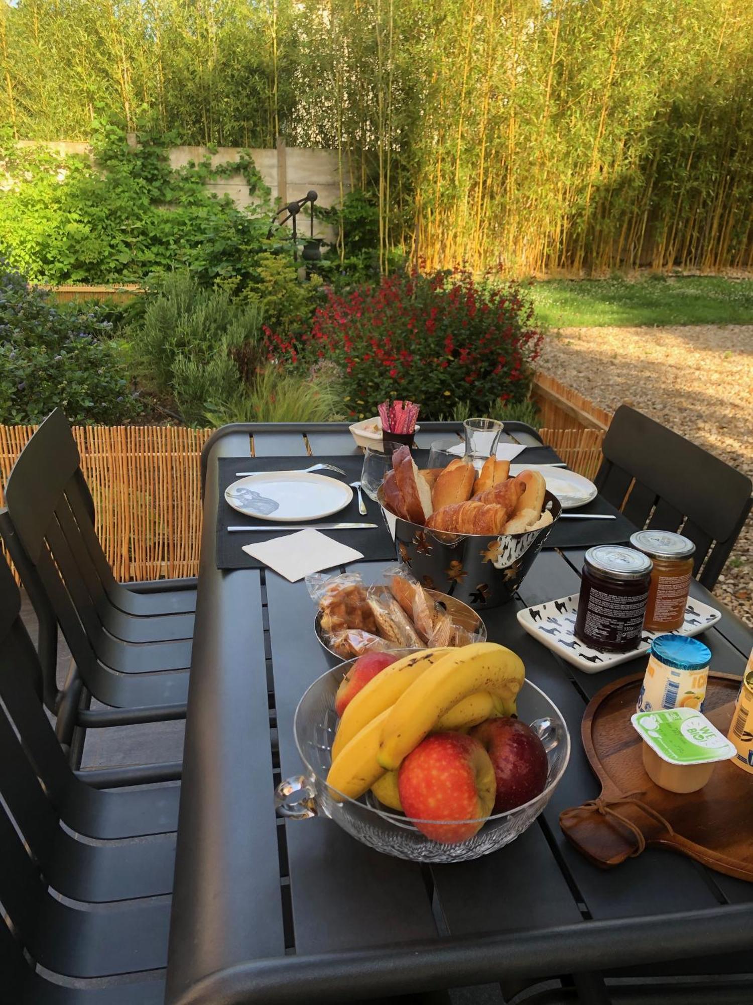 Le Clos De La Pomponnette Couette-café Pomponne